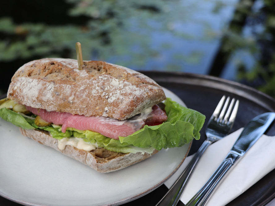 Matjes Brötchen | Fischhaus Wendisch Rietz Matjes Brötchen | Fischhaus Wendisch Rietz